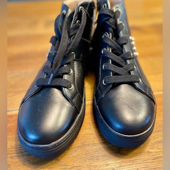 Liu Jo | Alicia Leather Stud & Rhinestone Sneaker | Women’s 8 - Picture 5 of 9